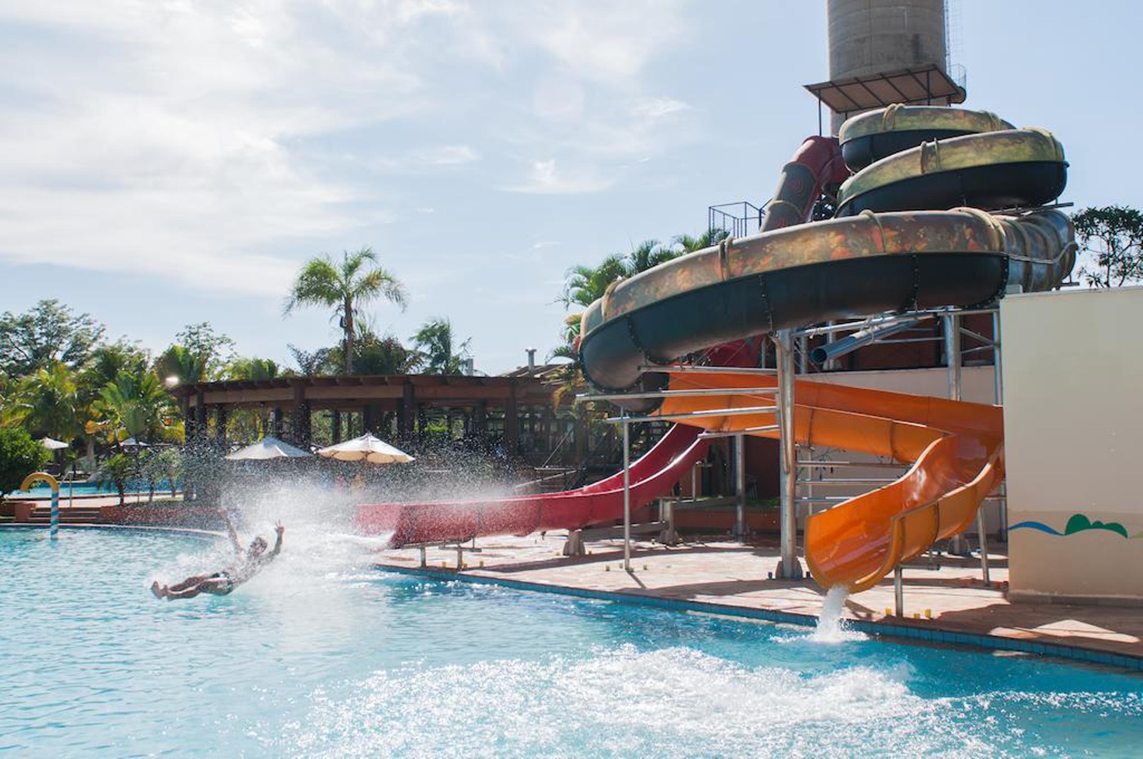 Blue Tree Thermas De Lins Resort المظهر الخارجي الصورة Splash Jungle Water Park