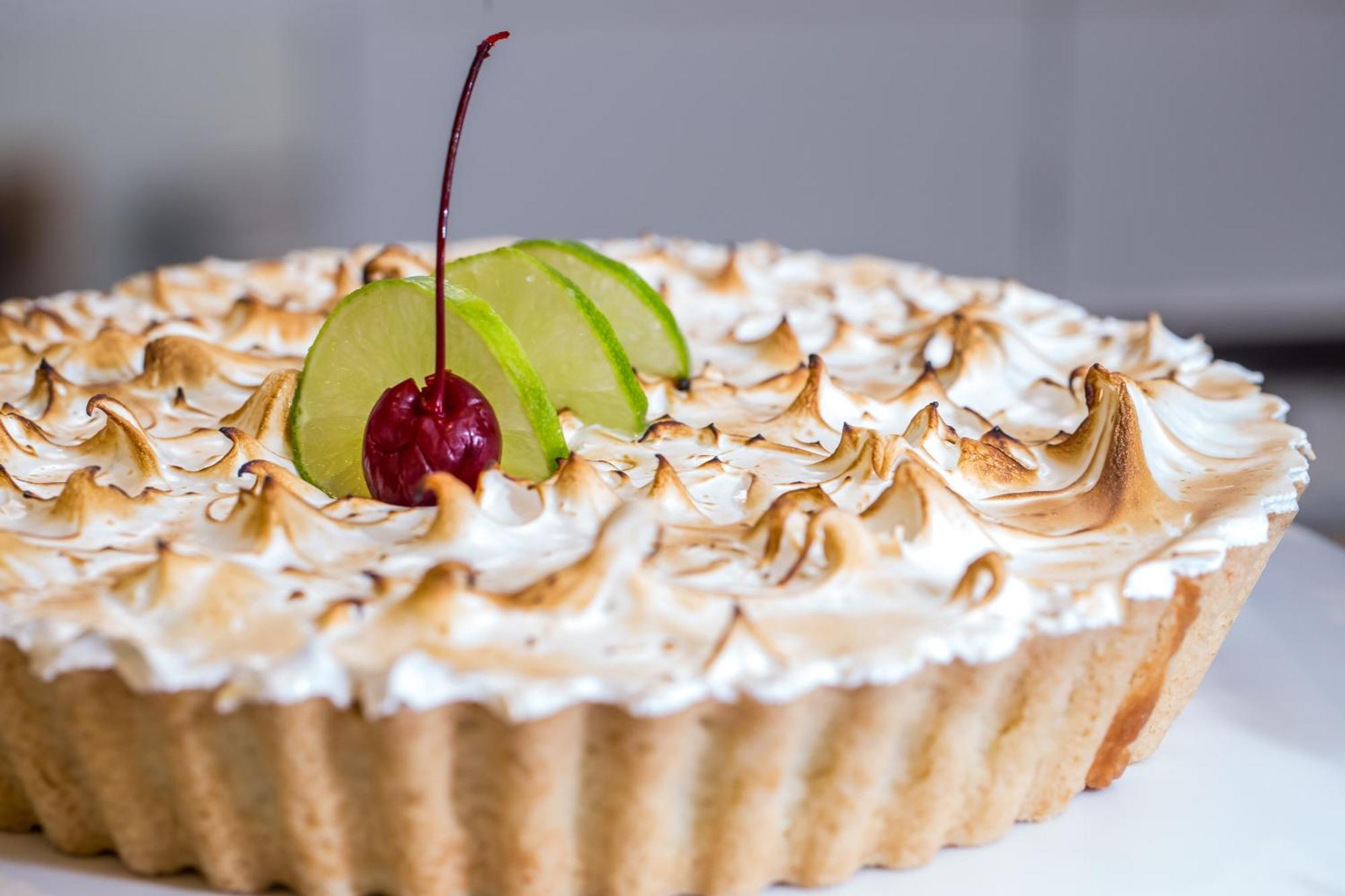 Blue Tree Thermas De Lins Resort المظهر الخارجي الصورة Key lime pie