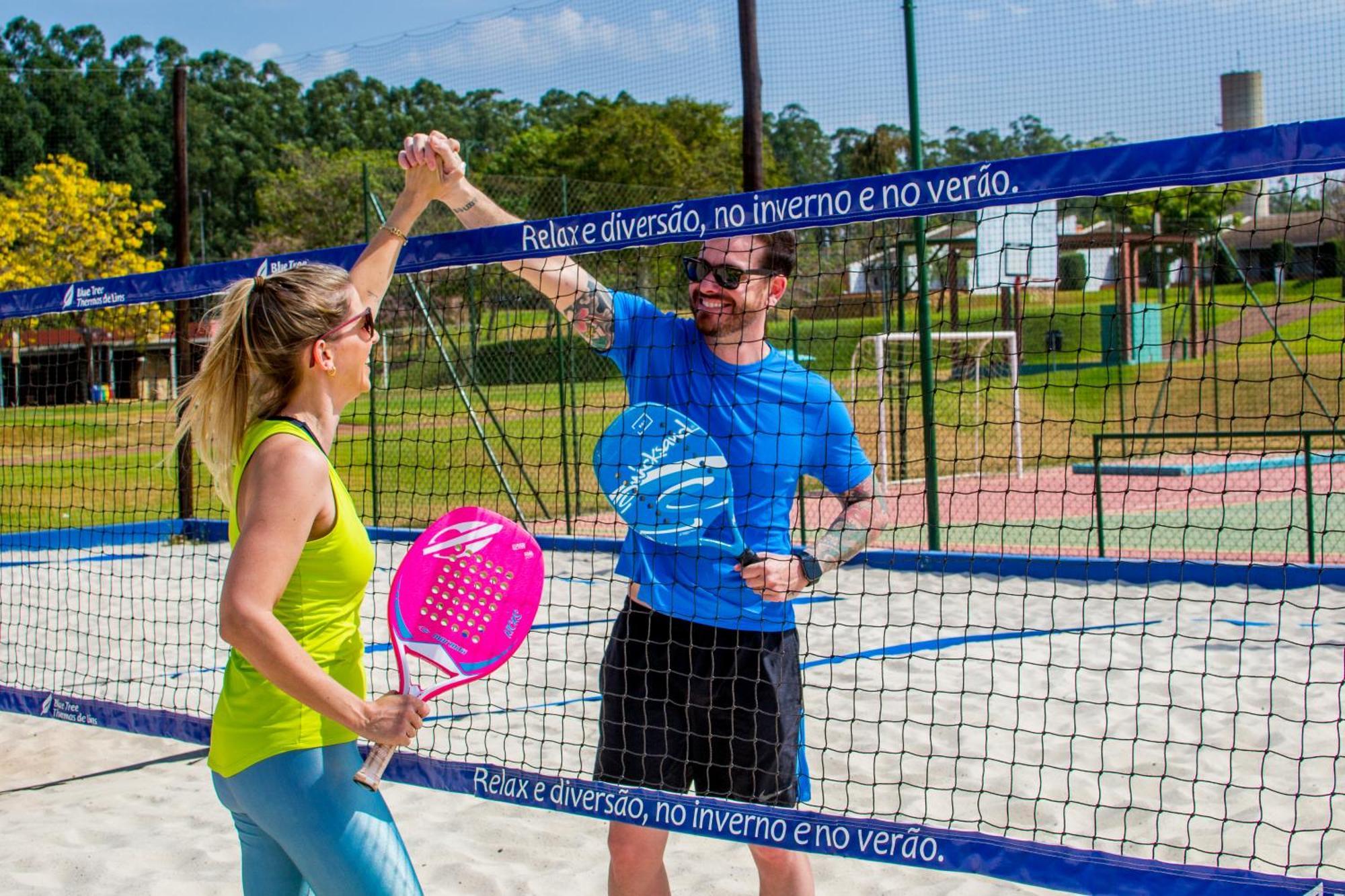 Blue Tree Thermas De Lins Resort المظهر الخارجي الصورة A paddle tennis player