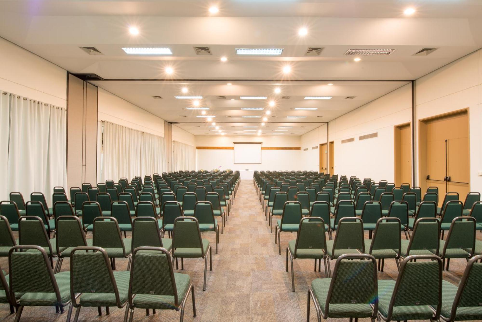 Blue Tree Thermas De Lins Resort المظهر الخارجي الصورة The main conference room