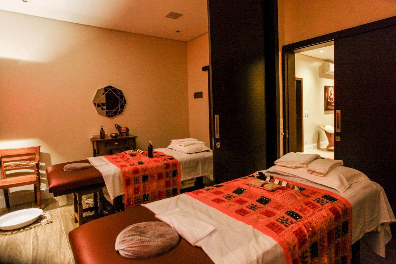 Blue Tree Thermas De Lins Resort المظهر الخارجي الصورة A spa in a hotel
